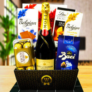 2.-MOET-Treasure-Champagne-Gift-Basket (1)