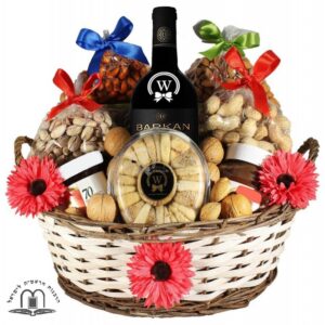 The-Tastes-Explorer-–-Gift-Basket-Israel